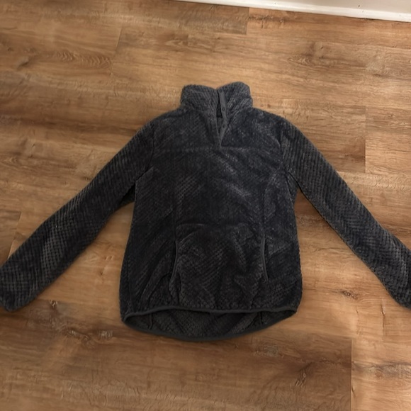 Soft grey Eddie Bauer sweater size small never worn in perfect condition! 🩶 - Picture 3 of 4